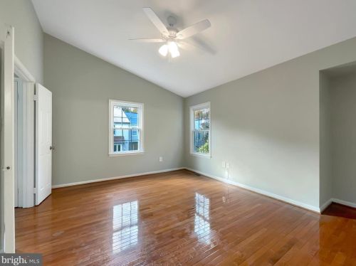 7294 Olde Lantern Way, Springfield VA  22152-3569 exterior