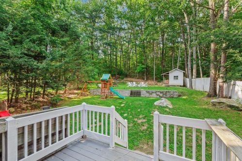 17 Meetinghouse Rd, Keene NH  03431-2065 exterior