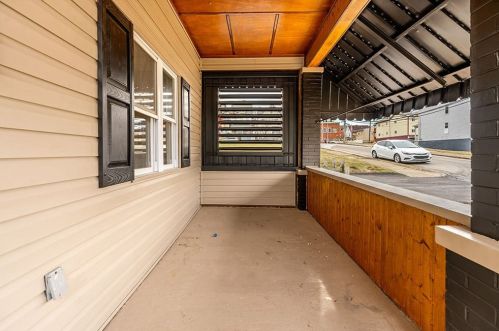 1014 Lakewood Ave, Pittsburgh, PA 15220-5713