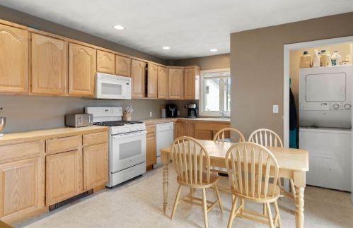 6 Woodside St, Salem MA 01970-1616 exterior