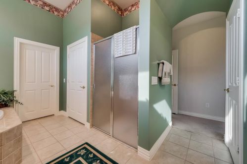 8817 Crestview Dr, Denton TX  76207-8601 exterior