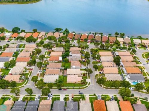 20826 21 St, Hollywood FL 33029-2334 exterior