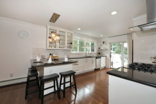 12 River Rd, Oakland NJ  07436-1929 exterior