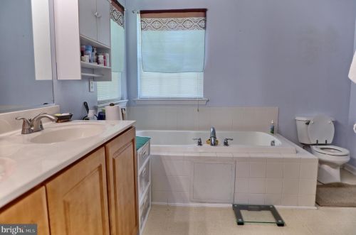 43 Wooten Ct, Dover DE  19904-3863 exterior