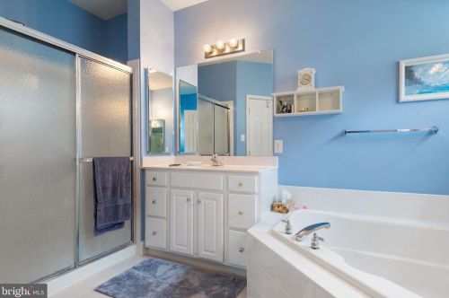 122 Somerfield Rd, Swedesboro NJ  08085-2504 exterior