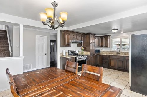 20127 Gunlock Ave, Long Beach CA  90746-2920 exterior