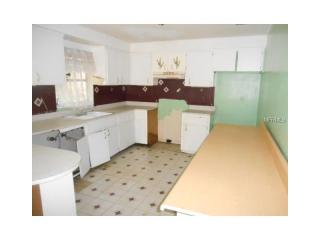 2320 Williams Dr, Largo, FL 33778-1242