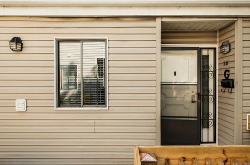 28 Hillside Ter, White Plains, NY 10601-1101