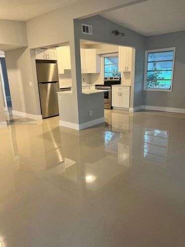 2106 79th Ct, Vero Beach, FL 32966-1365