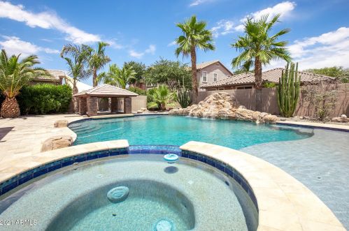 4260 Runaway Bay Dr, Chandler, AZ 85249-7181