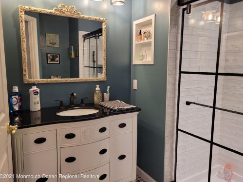 433 Mowat Cir, Trenton NJ  08690-3220 exterior