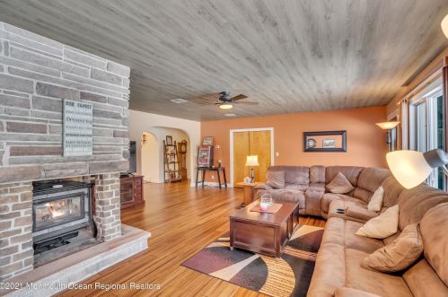 1018 Marlboro Rd, Old Bridge NJ  08857-3775 exterior