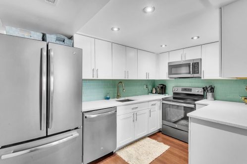 701 Camelot Dr, Pittsburgh PA  15237-4979 exterior