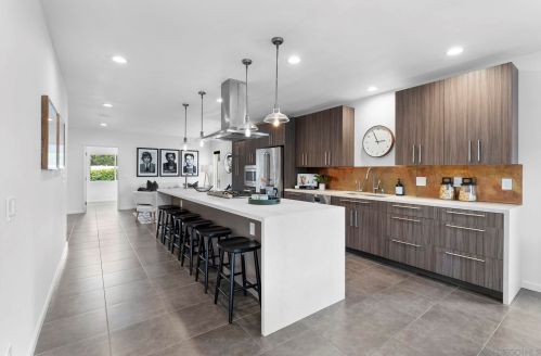 4825 Biona Dr, San Diego CA 92116-2332 exterior