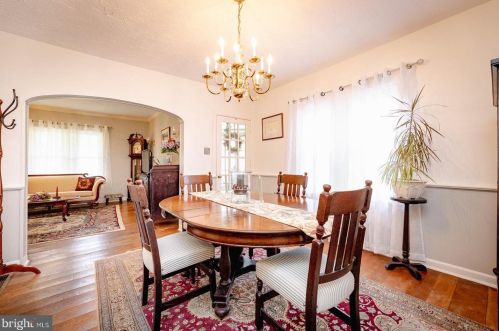 20 Valley Dr, Southampton PA  18966-1347 exterior