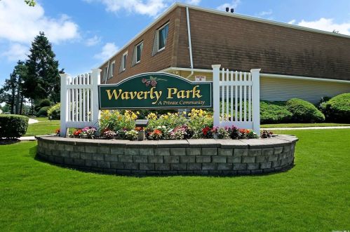 172 Storm Dr, Holtsville NY  11742-1918 exterior