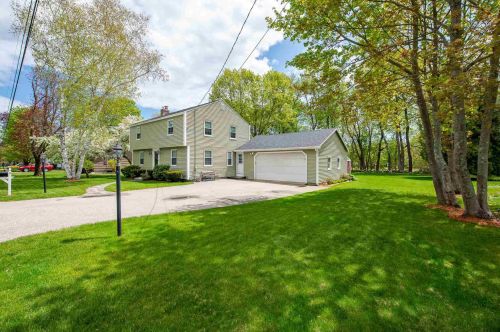 11 Grandview Ter, North Hampton, NH 03862-2116