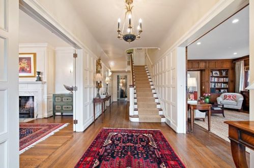 625 East Dr, Sewickley, PA 15143-1116