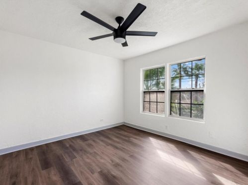 2202 67 St, Galveston TX 77551-1583 exterior