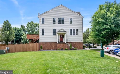 210 Elder Ter, Purcellville, VA 20132-6138