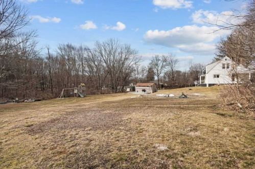 318 Noxon Rd, Poughkeepsie NY  12603-2904 exterior