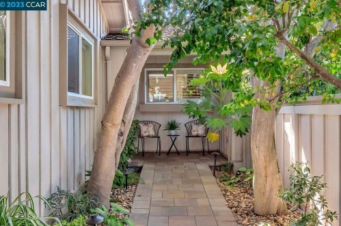 2145 Myrtle Beach Ln, Danville CA  94526-6213 exterior