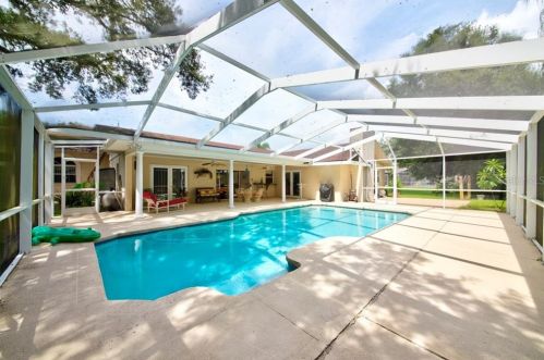 6330 Ridge Top Dr, New Port Richey, FL 34655-5611