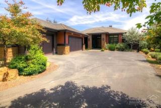 61589 Tam Mcarthur Loop, Bend, OR 97702-1127