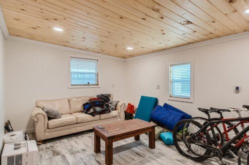 601 Chaparral Rd, Georgetown TX  78628-6822 exterior