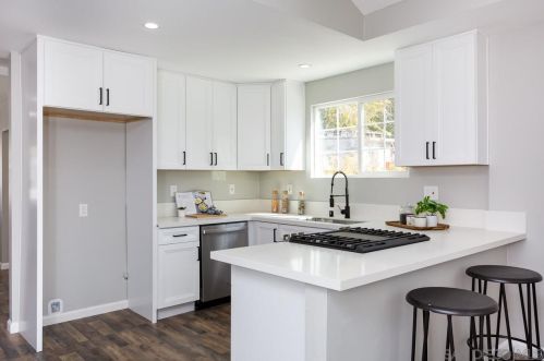 6506 Comly St, San Diego CA 92111-5401 exterior