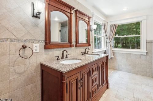 20 Southfield Dr, Wantage NJ  07461-3036 exterior