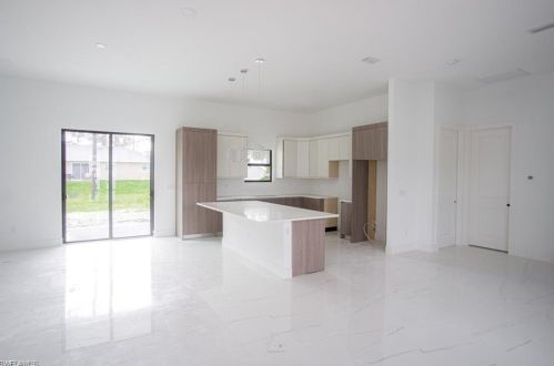 3213 Sunshine Blvd, Lehigh Acres, FL 33971-4400
