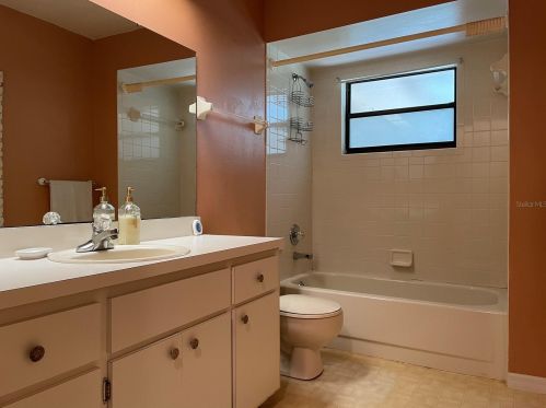 1329 Cr 436, Lake Panasoffkee FL  33538-5128 exterior