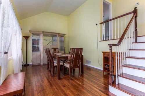 43 Kissimee Rd, North Lindenhurst, NY 11757-6816