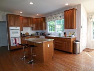 7 Scotsmans Way, Basking Ridge NJ  07920-3737 exterior