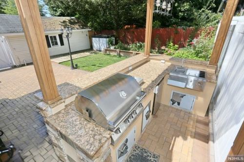 384 Elm Ave, Bogota NJ  07603-1501 exterior