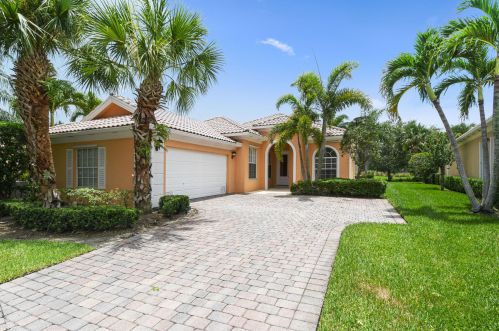 10950 Fall Creek Dr, Fort Pierce, FL 34987-2150