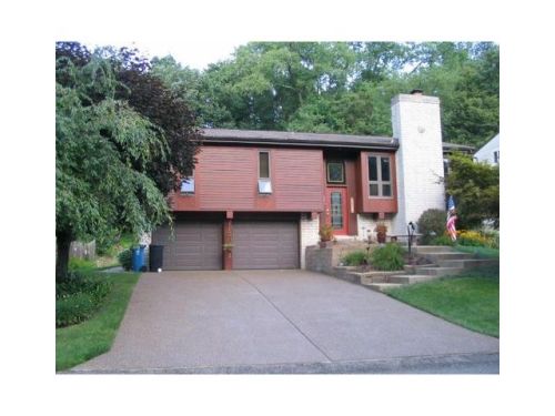 2940 Greenfield Rd, Glenshaw, PA 15116-1139