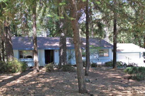 16004 Langley Pl, Grass Valley, CA 95949-6825