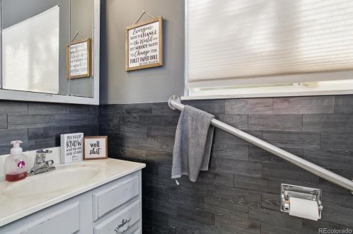 2444 Elkhart St, Denver CO  80014-2514 exterior