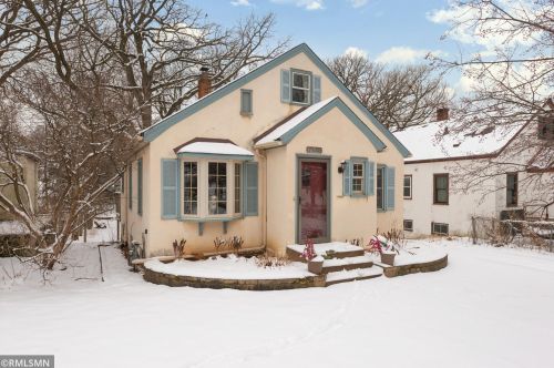 1772 Hewitt Ave, Saint Paul, MN 55104-1129