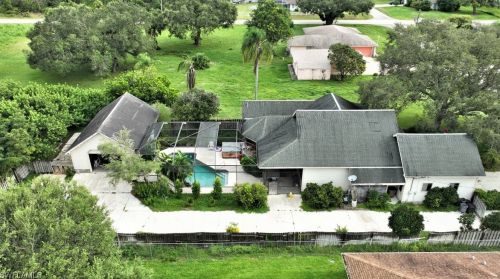 419 Lake Ave, Lehigh Acres, FL 33972-4039