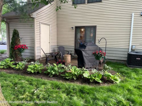 410 Daisy Ct, Jackson Twp NJ  08527-2585 exterior