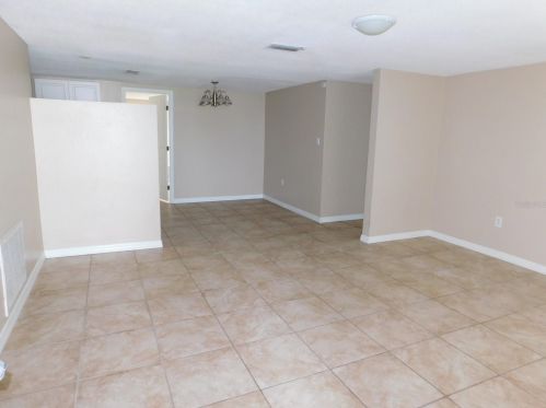 10226 Willow Dr, Port Richey, FL 34668-3348