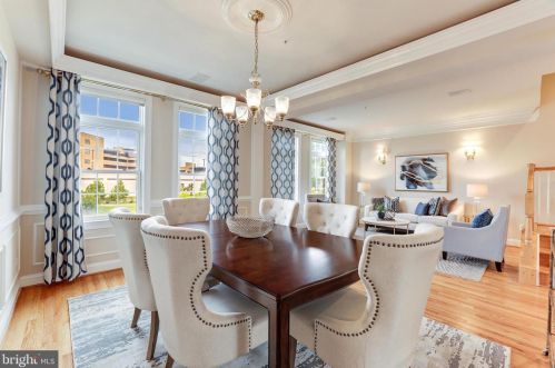 12158 Chancery Sta Cir, Herndon VA 20190-5803 exterior