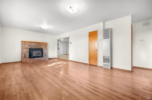 3262 Wilder Rd, Santa Rosa, CA 95407-7748