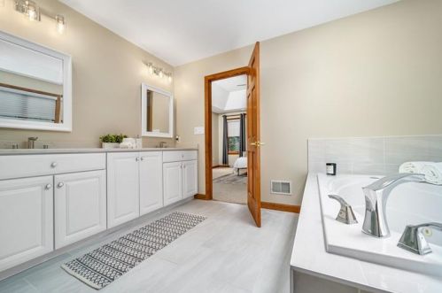 105 Myrtle Ct, Gibsonia PA  15044-8922 exterior