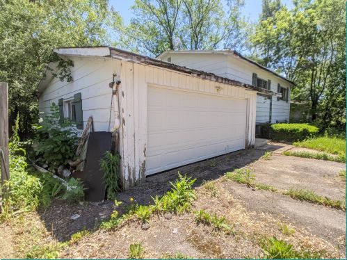 12437 41st Ave, Kenosha, WI 53158-3919