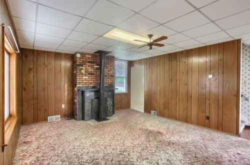 2378 Beckert Ave, Pittsburgh PA 15212-1408 exterior