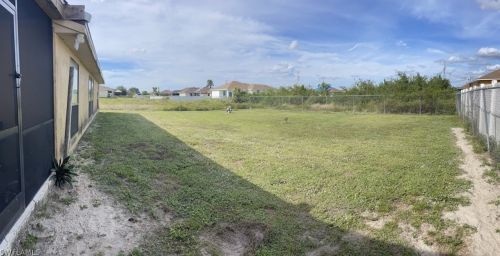 4102 30 St, Lehigh Acres FL 33976-3827 exterior